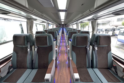 観光バス車両初の「シートベルト装着確認システム」