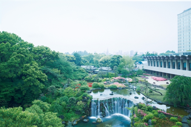 ホテルニューオータニの美しい日本庭園でのロケーションフォトで思い出を彩ります。