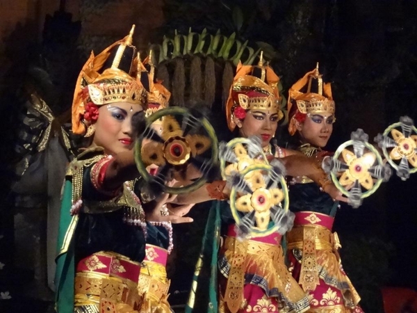 バリ民族舞踊（インドネシア）