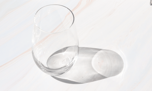 上品な吟醸香と繊細な泡が特長。 上品な吟醸香と繊細な泡が特長。