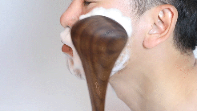 シェービングブラシや洗顔ブラシとして。 シェービングブラシや洗顔ブラシとして。