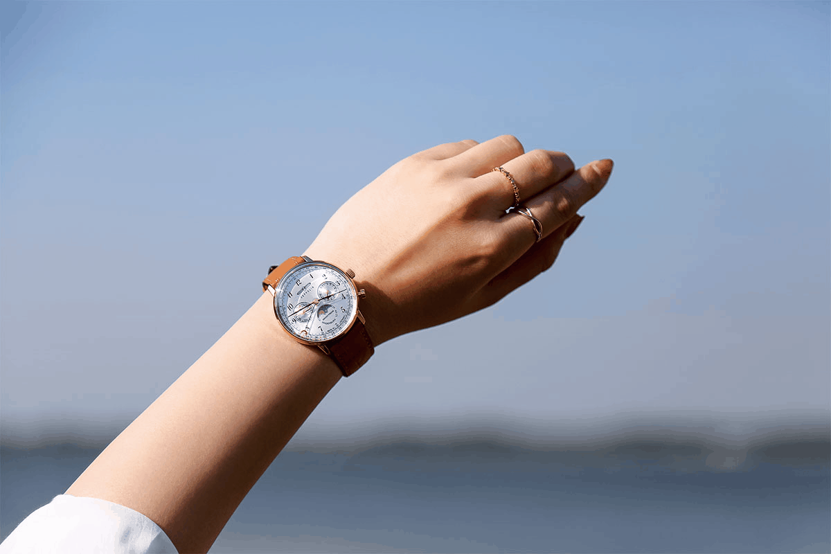 ドイツの腕時計ツェッペリン Zeppelin が メルセデス ベンツのレンタル体験が当たるキャンペーンを 6月4日 金 から開催 株式会社ウエニ貿易のプレスリリース