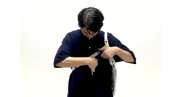 POINT2.ボディストラップの長さ調整が、ストラップを引っ張るだけで可能になりました!装着が格段にスムーズに!