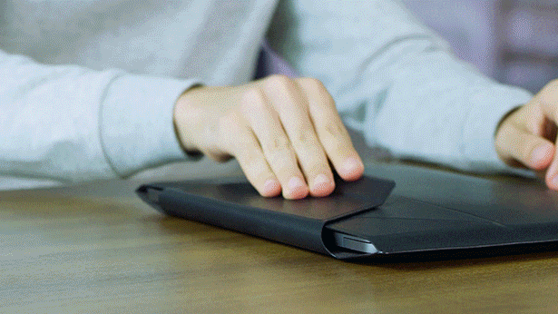 1秒でpcスタンドに スタンド 保護 収納を叶えた Moft多機能キャリーケース 株式会社fugu Innovations Japanのプレスリリース 1秒でpcスタンドに スタンド 保護 収納を叶えた Moft多機能キャリーケース 株式会社fugu Innovations Japanのプレスリリース