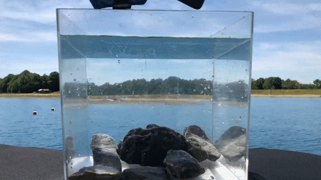 Nasa技術を採用 遮熱 耐寒 耐衝撃 水に浮くスマホケース Phoozy Xp3 がクラウドファウンディングmakuakeにて販売開始 企業リリース 日刊工業新聞 電子版