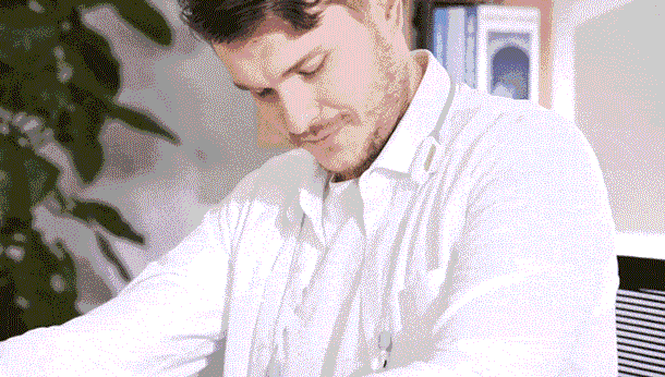 ネックストラップ型ですぐ手が届く ネックストラップ型ですぐ手が届く