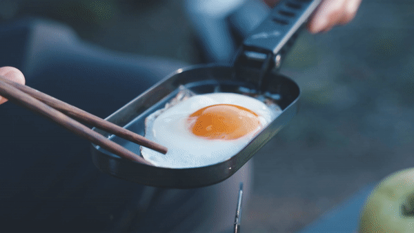 ノーマルメスティンなら焦げ付いてしまう目玉焼きも、全く焦げ付かない!