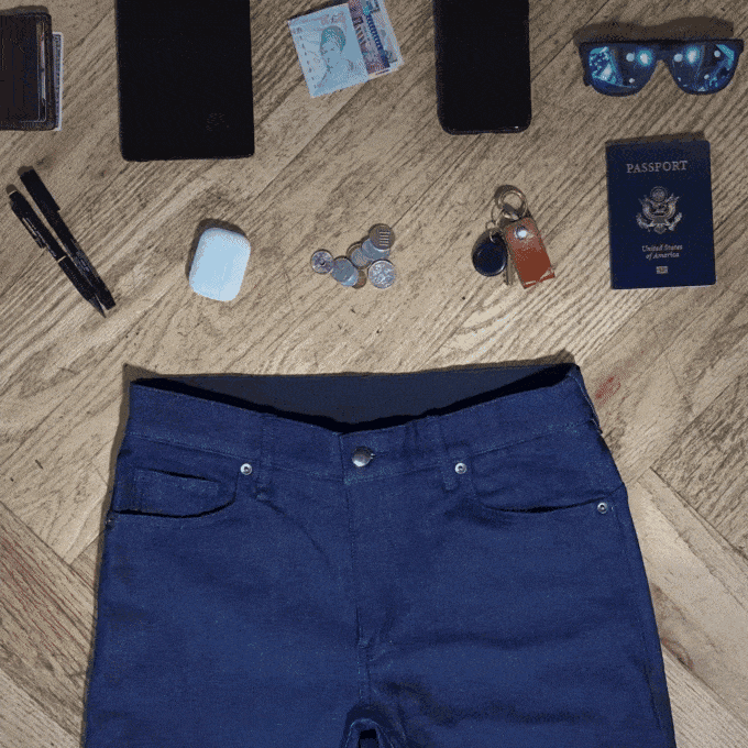 手ぶらを可能にする9ポケット 手ぶらを可能にする9ポケット