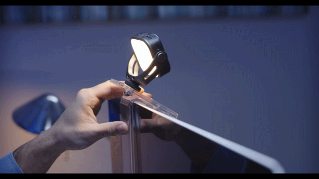 邪魔ならスライドして位置移動 邪魔ならスライドして位置移動