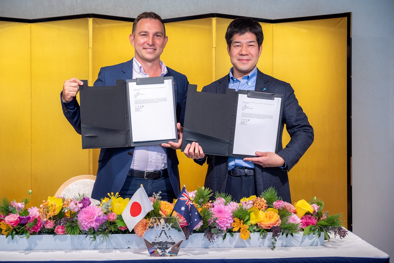 UBX  BOXING+ STRENGTH創設者　ティム・ウエスト氏（左）と株式会社UBX JAPAN 代表取締役CEO平本直樹（右）