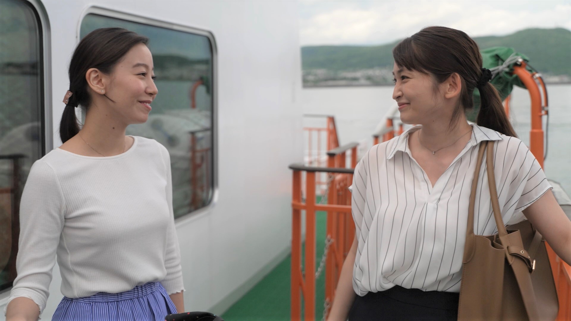 東京で暮らす二人の女性、今井裕子と石田みゆき。異なる環境の二人が、 東京と紋別を舞台にそれぞれの生き方を考える移住ドラマ
