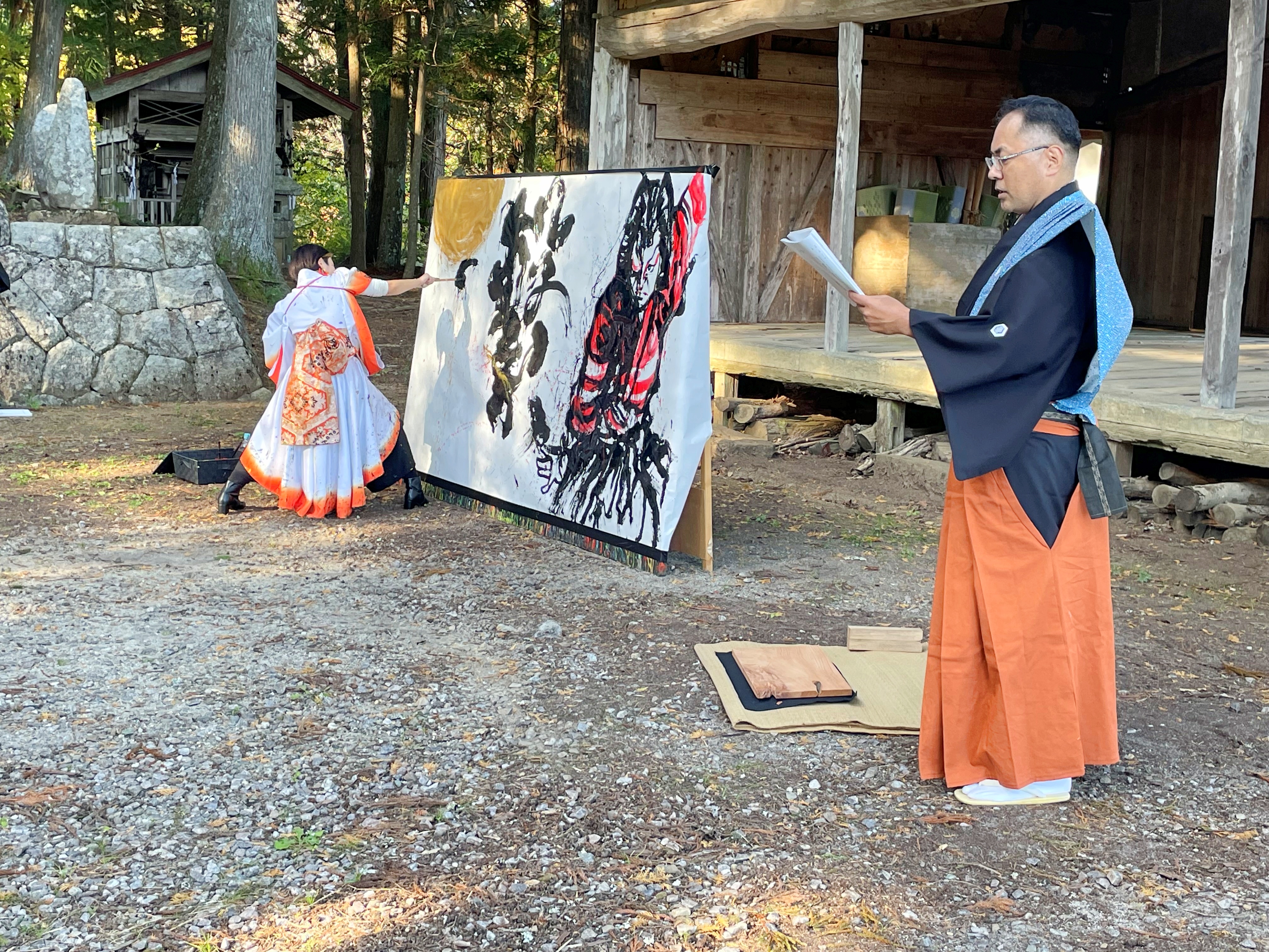プレイベントでのパフォーマンスの様子