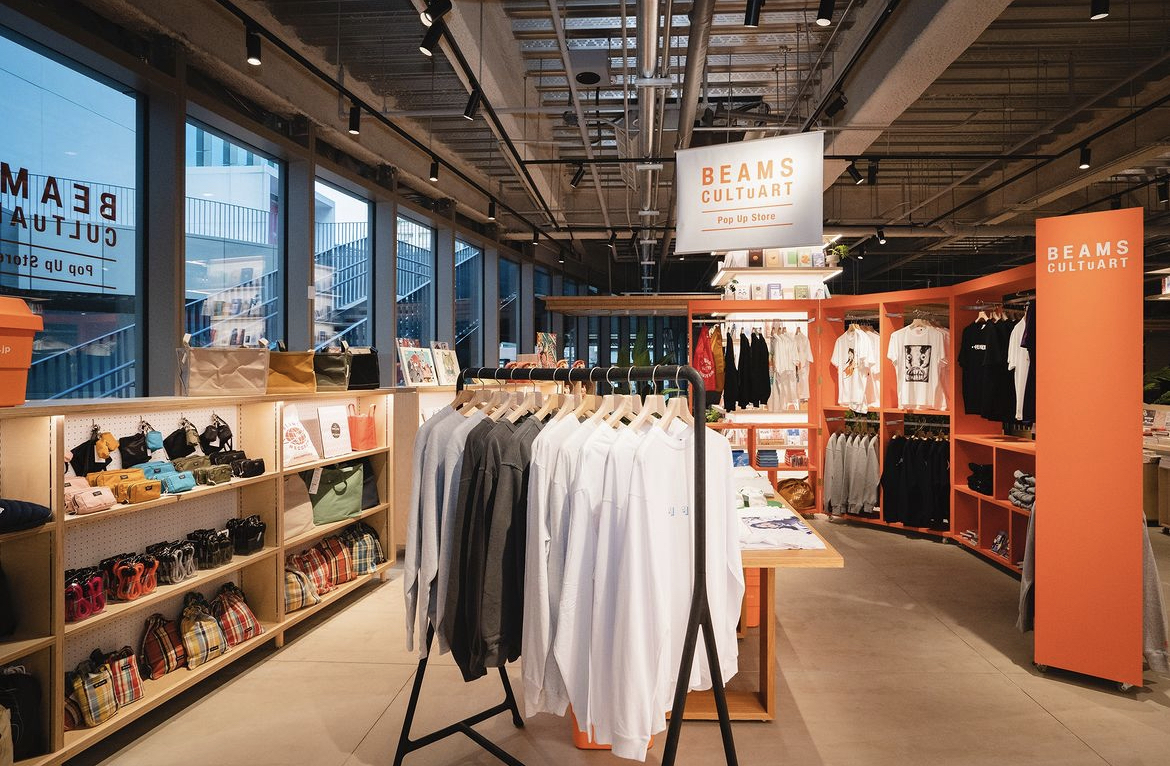 23年春まで開催する、台湾・桃園のポップアップストア「BEAMS CULTUART Pop Up Store TSUTAYA BOOKSTORE 桃園藝文店」には、日本のカルチャーから生まれるアートやクリエイションがならぶ