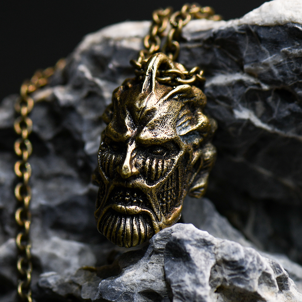 超大型巨人、鎧の巨人、終尾の巨人モチーフのリングとペンダント