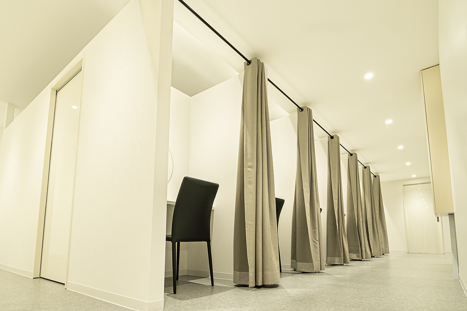 人気の個室待合スペースもご用意