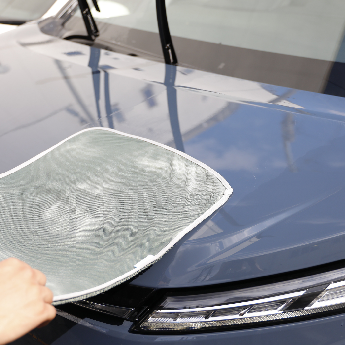 拭き跡のない仕上がりの洗車タオル