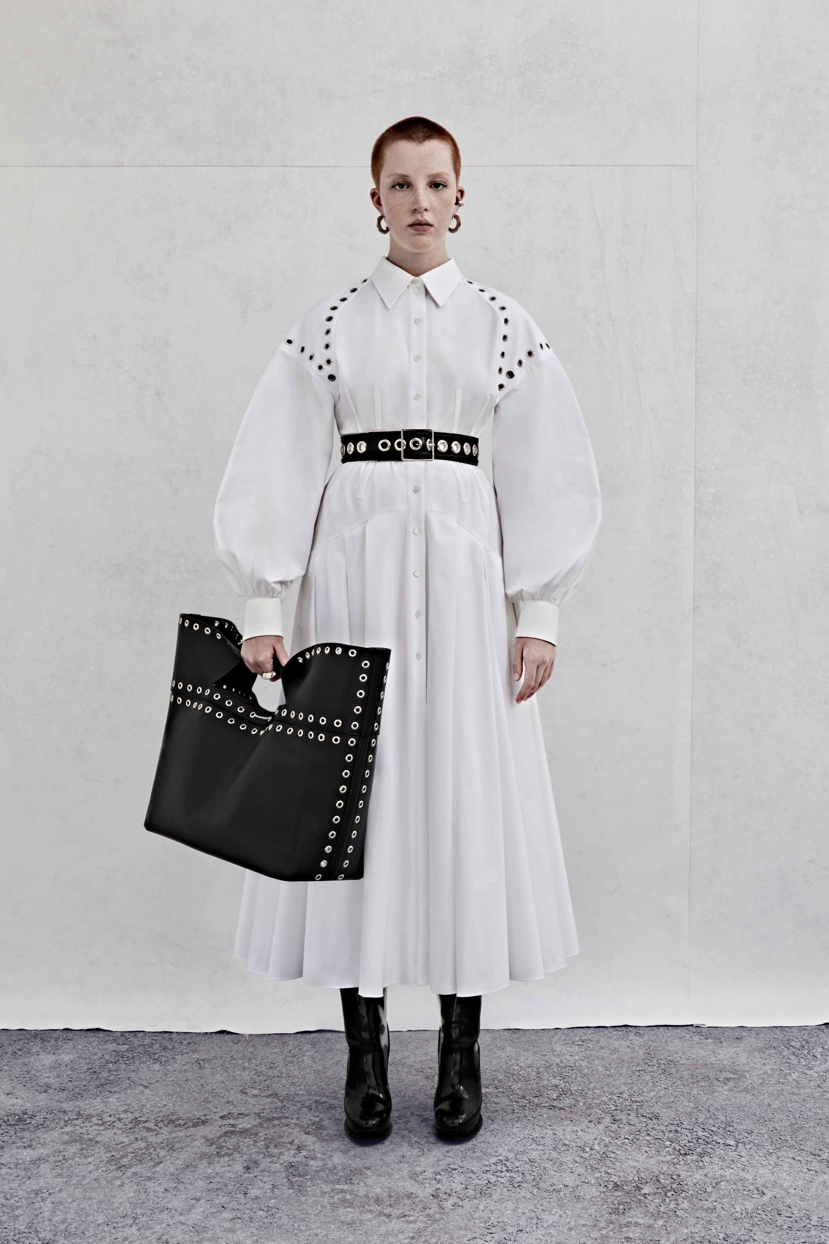 LOOK 19
