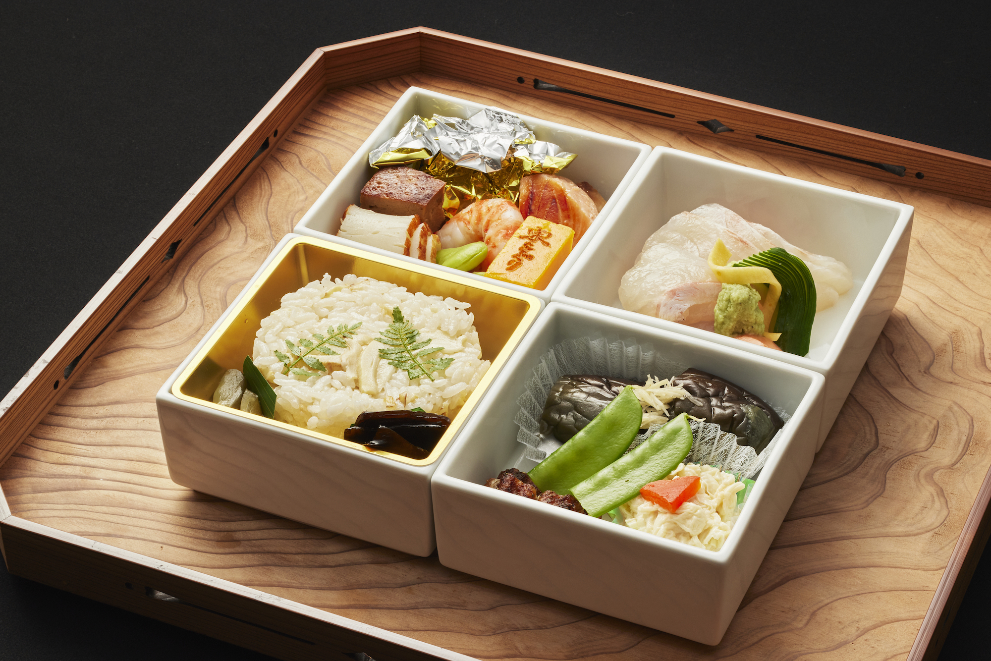 陶箱弁当 - 東京吉兆