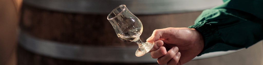 沖縄で創業139年のまさひろ酒造が手がける最高峰泡盛 16年古酒による