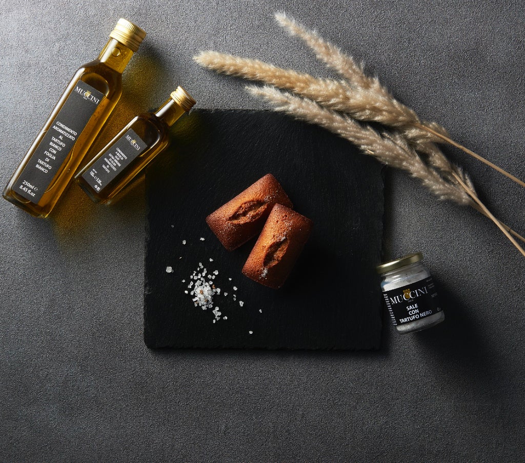 X JAPANの伝説的ギタリスト・hideと、フィナンシェ専門店「FRIANDS