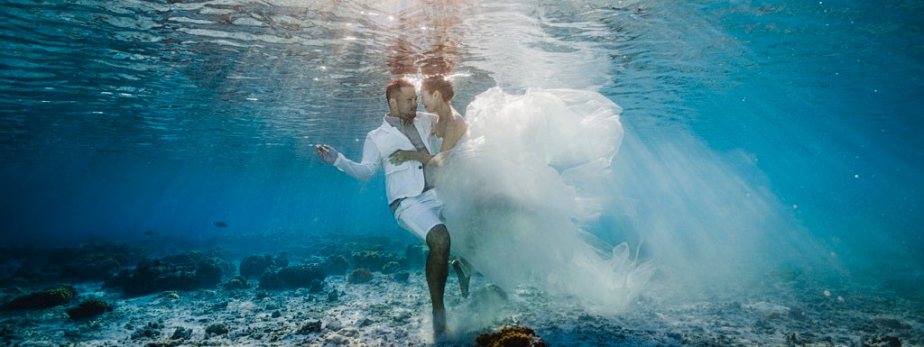 水中ウェディングを叶えるマリンドレス ALLIES（アリーズ）、水深4Mの