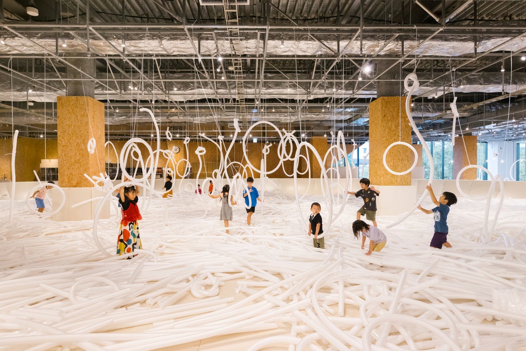 エリック・カールの世界を“美術館クオリティ”で堪能！10枚限定「アート