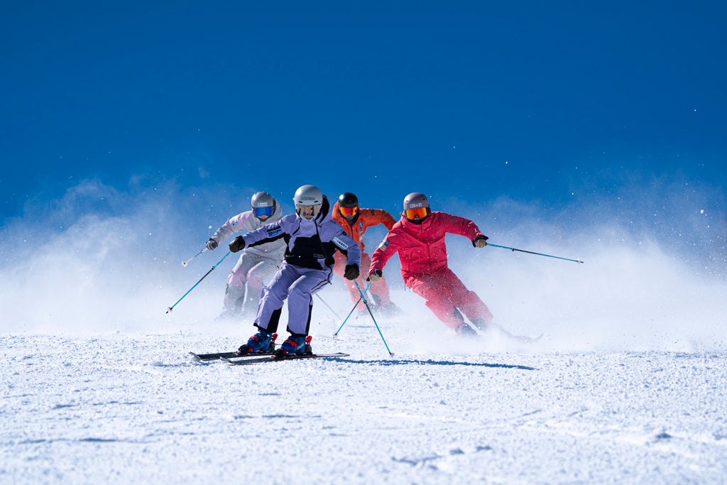 創業114年の老舗・オガサカスキーがハイエンドモデルのコレクションを