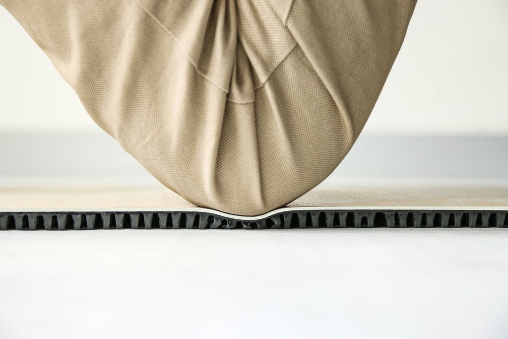 転倒骨折予防フロア&マット『ころやわ®』シリーズ最新作『ころやわ