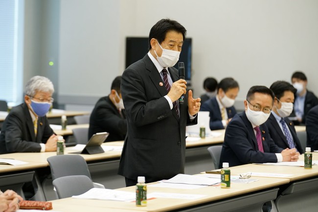 写真中央：「2030年までにマラリアをなくすための議員連盟」設立総会における会長ご挨拶 塩崎恭久衆議院議員