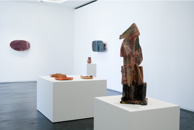 グループ展「YAKIMONO」 (タカ・イシイギャラリー)展示風景 グループ展「YAKIMONO」 (タカ・イシイギャラリー)展示風景