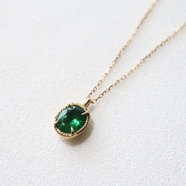 mill necklace -Green garnet-