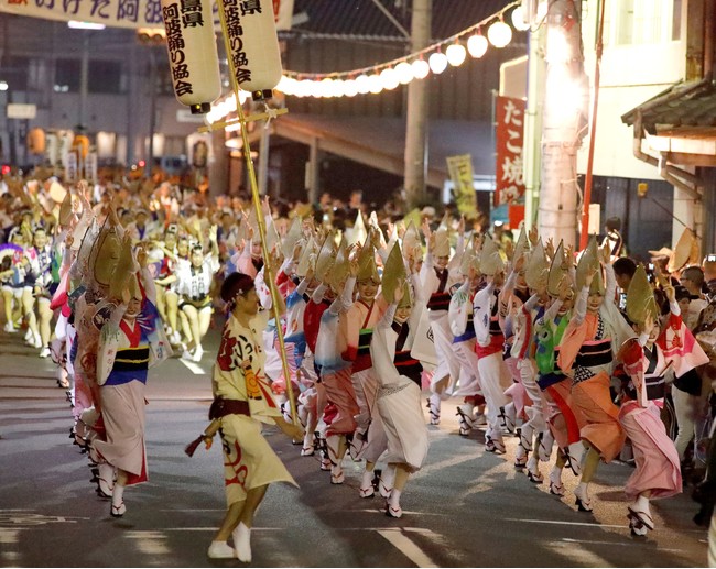 徳島県 神奈川大和阿波おどり 7 30 31 に阿波踊り連 グループ を派遣 プレスリリース 愛媛新聞ｏｎｌｉｎｅ 記事詳細 愛媛新聞online