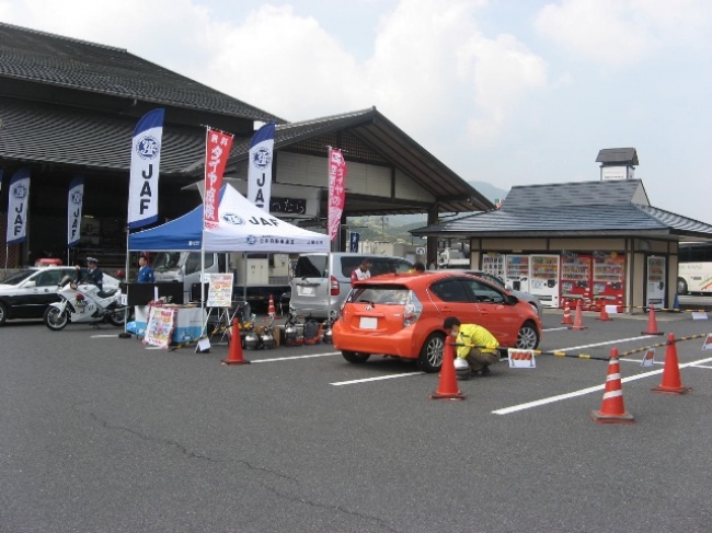 会場の名阪関ドライブイン