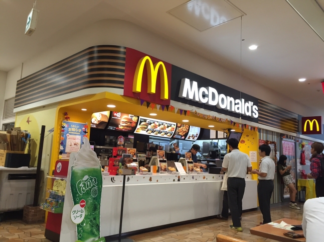 マクドナルド店内