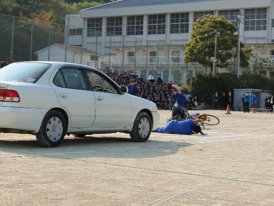 巻き込み 事故 自転車 が 悪い