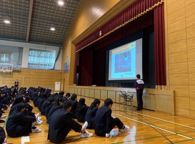 2019年4月11日神辺高校での交通安全講演の様子
