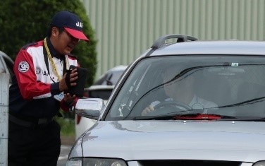 映像で自分の運転を客観的に分析