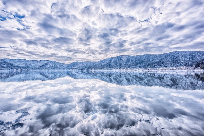 余呉湖の雪景