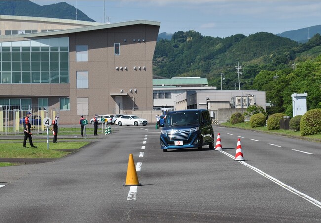 スラローム体験の様子