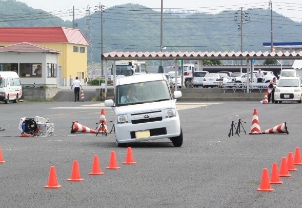 運転と反応体験