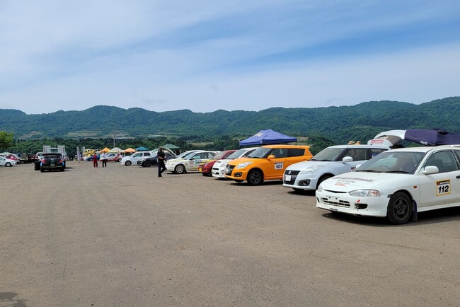 パドック（車両待機場）の様子