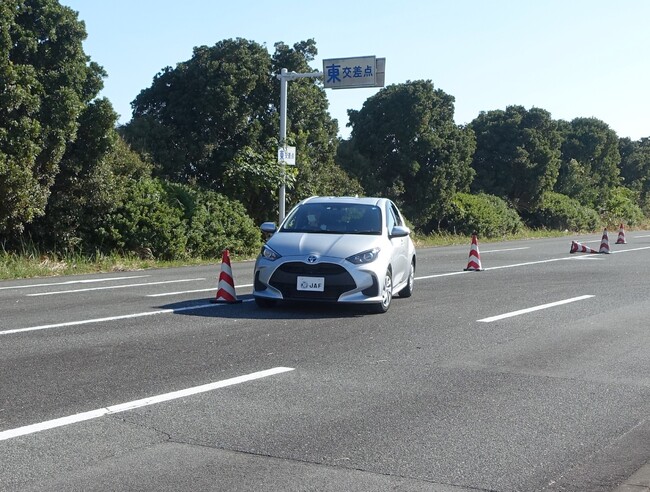 スラローム　ハンドル操作の確認