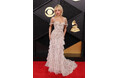 第68回グラミー賞授賞式にて、サブリナ・カーペンター、ソンバーら数々のセレブリティがヴァレンティノを着用