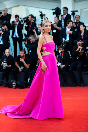 レオニー・ハンネ Valentino SGPItalia レオニー・ハンネ Valentino SGPItalia