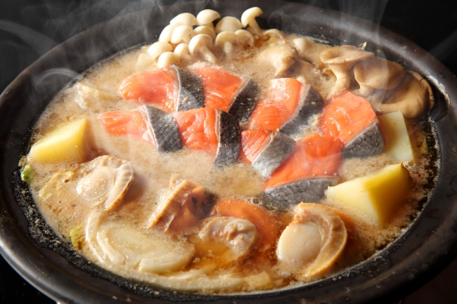 鮭とホタテのアーモンドミルク味噌鍋