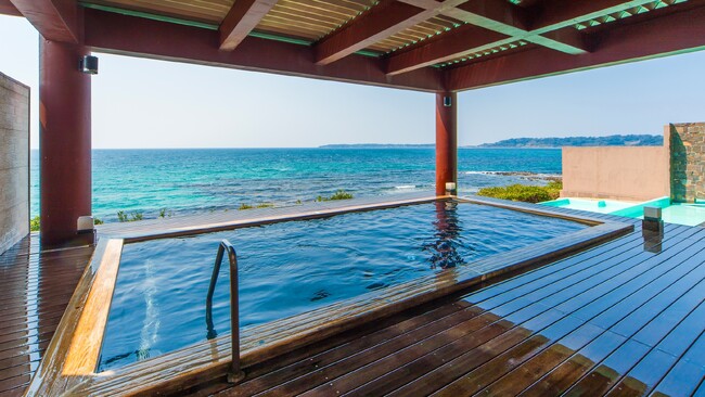 海の絶景にも癒される温泉露天風呂