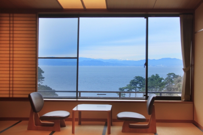 ゆったりとした時間を過ごせる和室