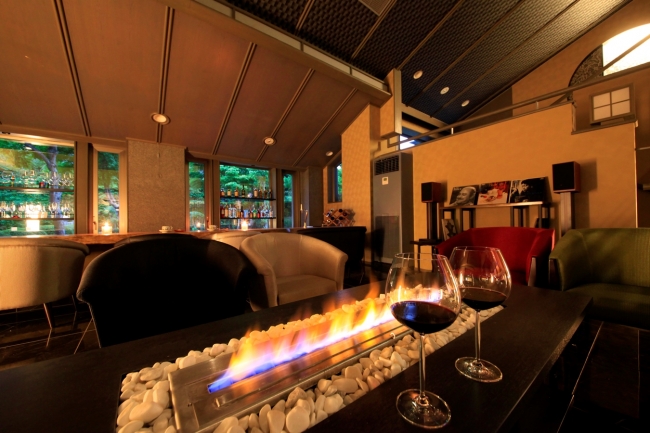 秋・冬には暖炉が