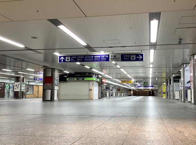 始発前イメージ(中央通路)