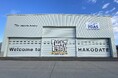 Japan Biz Aviation函館空港格納庫に『GLAY EXPO』ロゴ